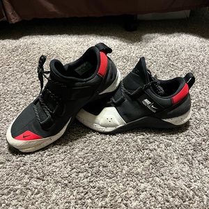 NIKE Men’s Tech Trainer Sneaker